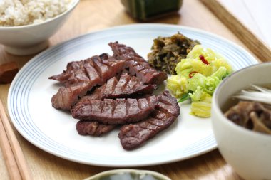 ızgara dana dil, Japon yemekleri