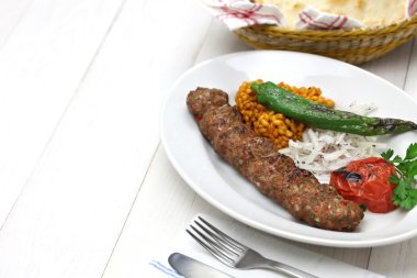 Adana kebap, yemek