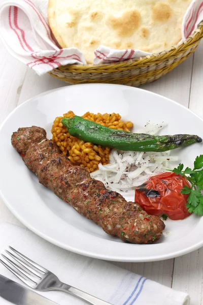 Адана кебаб, турецкая еда — стоковое фото