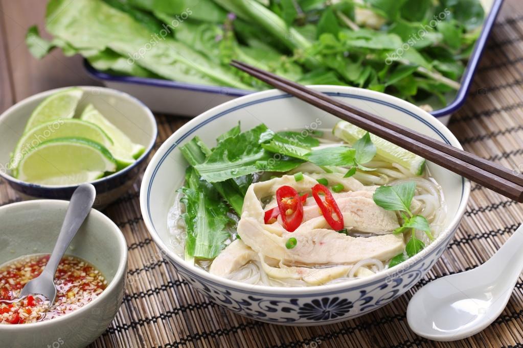 Pho ga, vietnamese chicken rice noodle soup — Stock Photo © asimojet