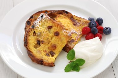 panettone yumurtalı ekmek
