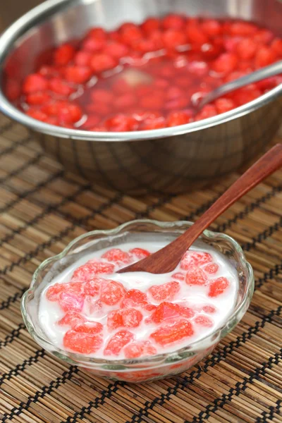 Vasca tim krob, rosso rubino, thai dessert — Foto Stock