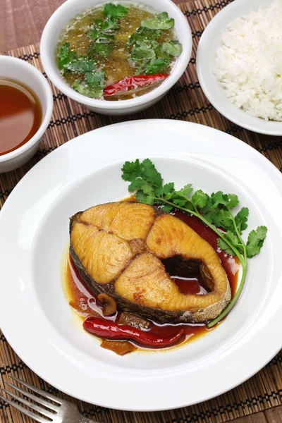 Kom ca Tor kho, Vietnamesisk mat — Stockfoto