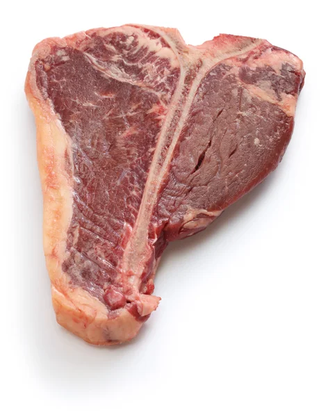 Bife seco envelhecido em t-bone, carne crua isolada sobre fundo branco — Fotografia de Stock