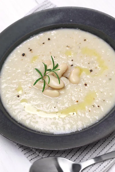 Toskańskie kremowo biały zupa fasolowa — Zdjęcie stockowe