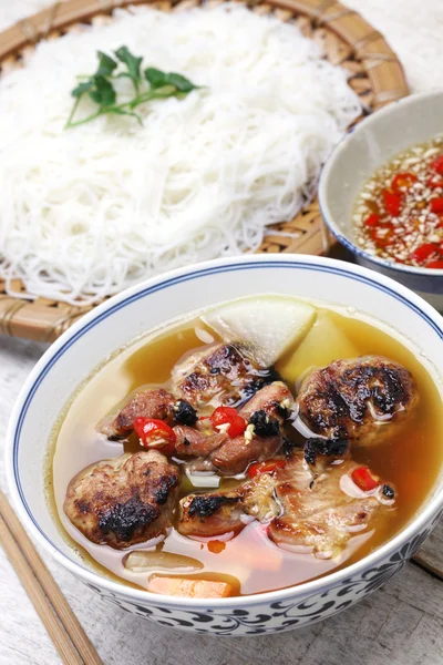 Pain cha, plat de nouilles vietnamiennes — Photo