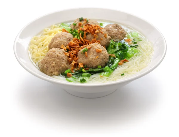 Bakso, soupe indonésienne de boulettes de viande aux nouilles — Photo