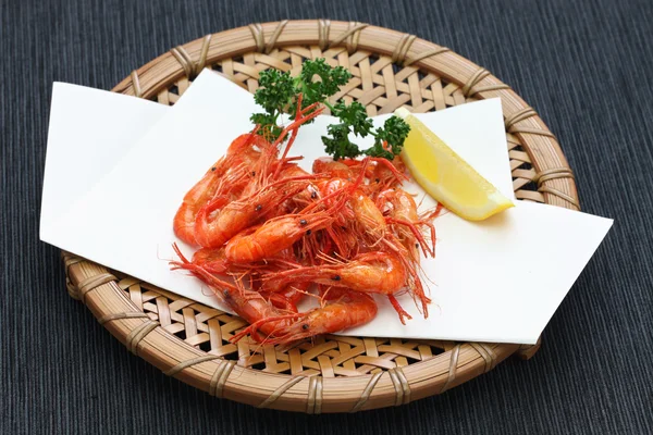 Udang laut goreng, makanan Jepang. — Stok Foto
