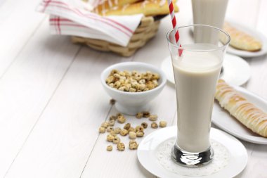 ev yapımı horchata ve fartons