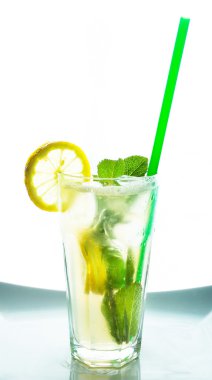 Naneli limonata yaz limon ile