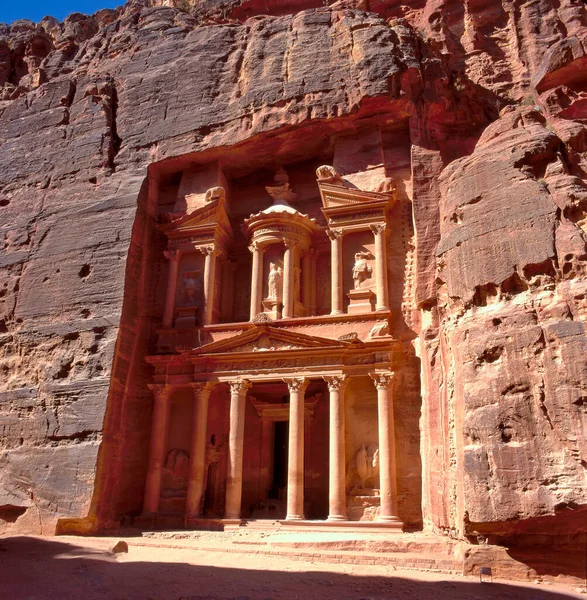 Nabatean Mausoleum Khazneh Treasure Located Heart Prehistoric Rock Carved City — Stock Photo, Image