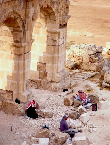 Jerash Jordan April 2018 Арабські Каменярі Роботі Відновлення Стародавнього Міста — стокове фото