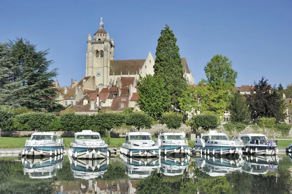 Dole ve Doubs Nehri — Stok fotoğraf