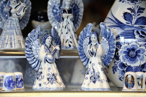 Two angels in Delft Blue — Stock Photo, Image