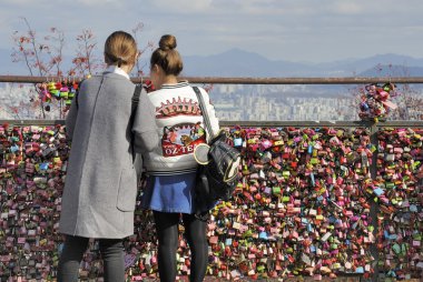 Namsan Seul Tower'da asma kilitler