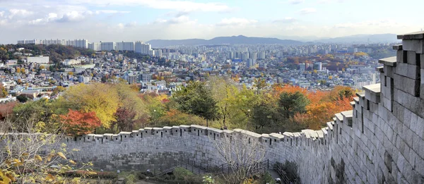 View of the Seonggwak fortress wall — Stock Photo, Image