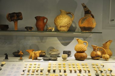 Ceramic objects from Herakleion Archaeological Museum clipart