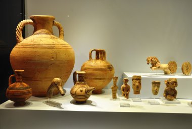 Seramik nesneleri HERAKLEION Arkeoloji Müzesi