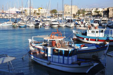 Kandiye Limanı Crete Yunanistan görüntülemek