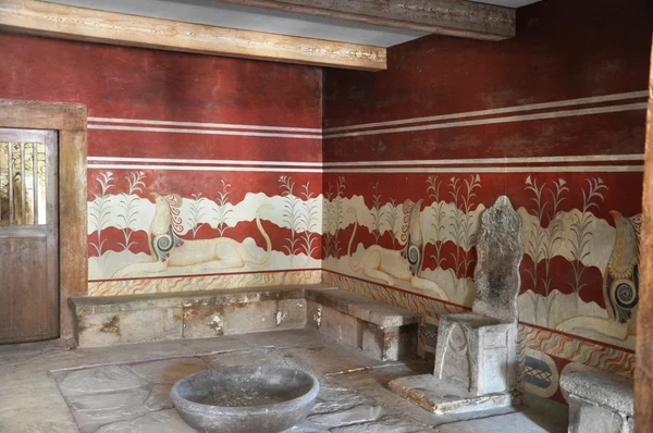 Knossos Sarayı Kandiye Girit Yunanistan - arkeolojik sitesi - taht odası — Stok fotoğraf