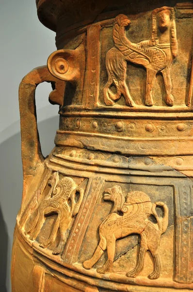 Seramik nesneleri HERAKLEION Arkeoloji Müzesi — Stok fotoğraf