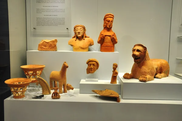 Ceramic objects from Herakleion Archaeological Museum — Stock Photo, Image