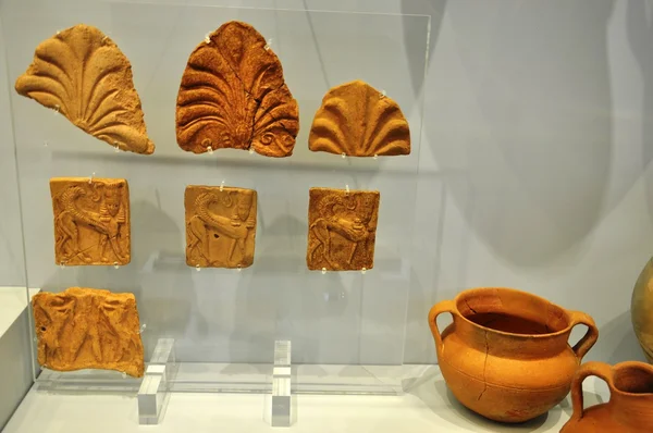 Ceramic objects from Herakleion Archaeological Museum — Stock Photo, Image