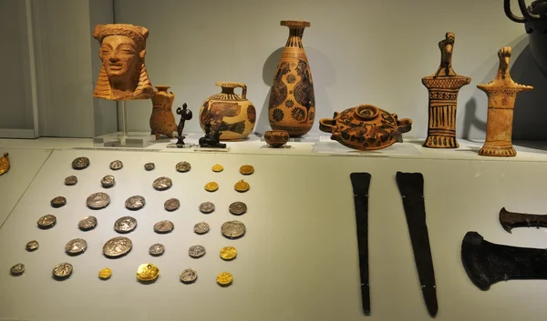 Ceramic objects from Herakleion Archaeological Museum — Stock Photo, Image