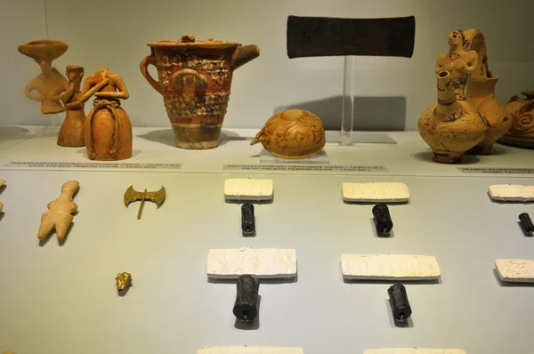 Ceramic objects from Herakleion Archaeological Museum — Stock Photo, Image
