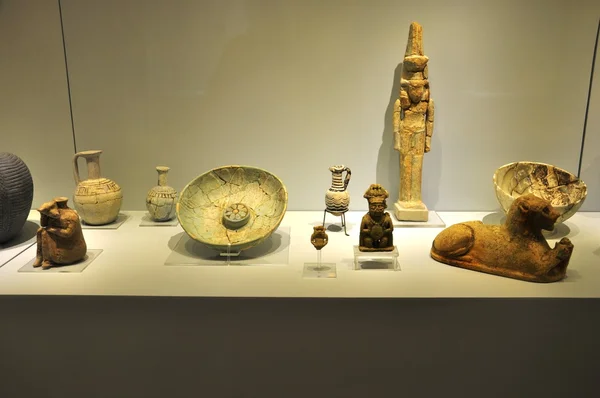 Ceramic objects from Herakleion Archaeological Museum — Stock Photo, Image