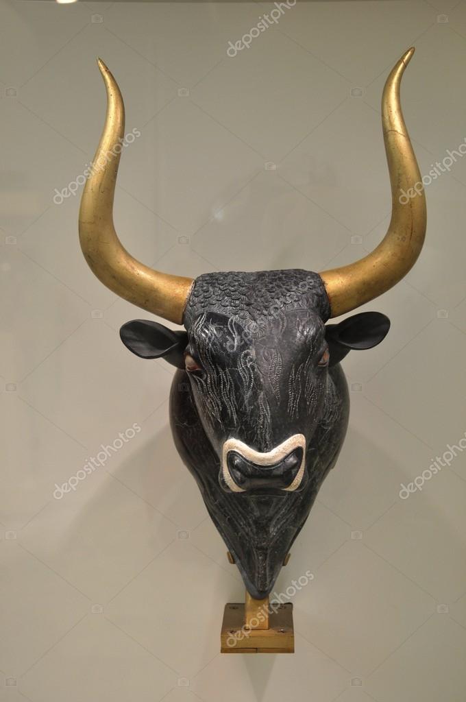 [Refúgio] Appartement Duchamps  Depositphotos_53415403-stock-photo-bull-head-from-herakleion-archaeological