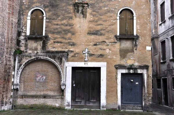 Eski ev windows Venedik İtalya — Stok fotoğraf