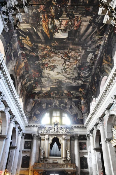 Intérieur de l'église — Photo