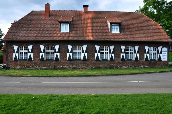 Старий будинок традиційний німецький — стокове фото