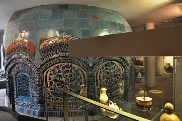 Ceramic museum Dusseldorf cupola from Multan — Stock Photo, Image