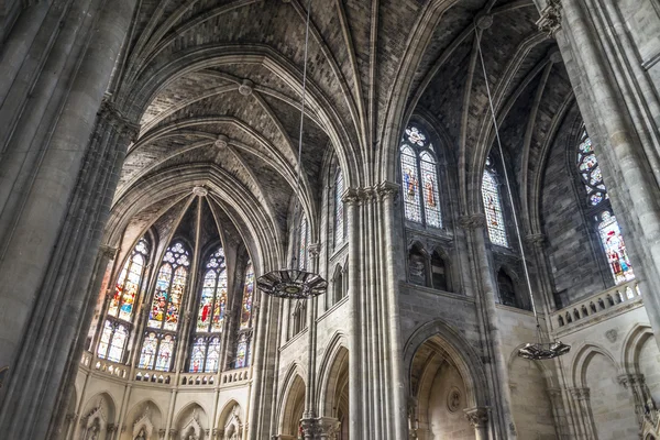 在法国波尔多圣 Louis des 沙特龙教会 — 图库照片