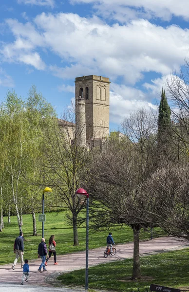 Logrono, La Rioja, az Ebro folyó Park. Spanyolország. — Stock Fotó