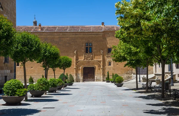 Palácio de Montarco em Ciudad Rodrigo, Salamanca, Castilla y Leon. Espanha . — Fotografia de Stock