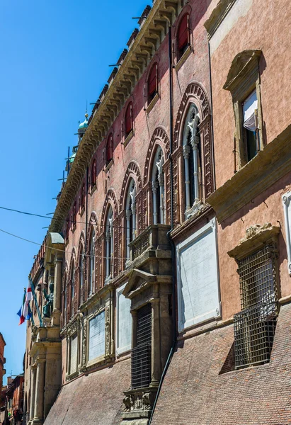 Palazzo Accursio v Bologni, Emilia-Romagna. Itálie. — Stock fotografie