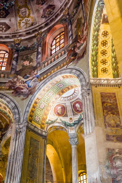 ラヴェンナ、エミリア = ロマーニャ州サン ・ ヴィターレ聖堂。イタリア. — ストック写真