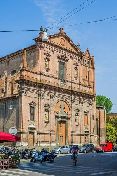 Iglesia de San Domenico de Ferrara. Emilia-Romaña. Italia . — Foto de Stock