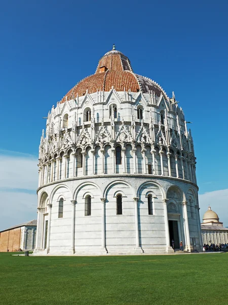 De doopkapel van San Giovanni van Pisa, Italië — Stockfoto