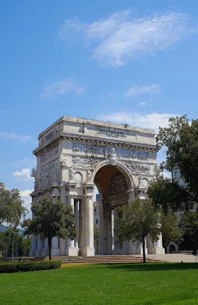 Porta Arco della Vittoria di Genova . — Foto Stock