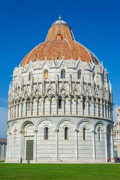 De doopkapel van San Giovanni van Pisa, Italië — Stockfoto
