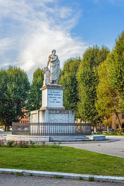 Monumento a Pietro Leopoldo en Pisa, Italia . —  Fotos de Stock