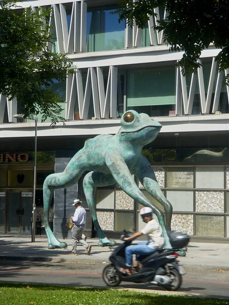 Madrid Spain July 2021 Fortune Frog Statue Rana Fortuna Front — Stock Photo, Image