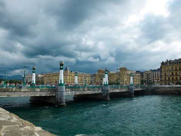 Puente Kursaal en San Sebastián. España — Foto de Stock