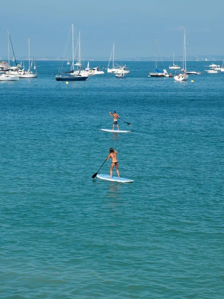 SUP, Paddle surf en la playa . —  Fotos de Stock