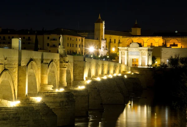 Puerta del Puente. Córdoba, Andaluzia. Espanha — Fotografia de Stock