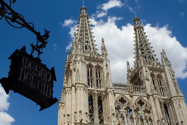 Fachada principal da Catedral Gótica de Burgos. Espanha — Fotografia de Stock